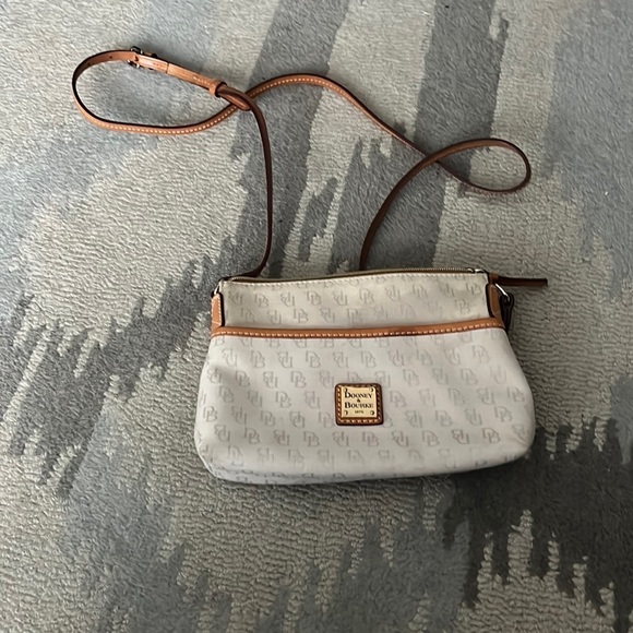 Dooney and Bourke beige  signature canvas, Crossbody bag with brown leather trim - Picture 1 of 10